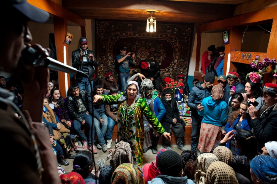 A dance leader is singing wedding songs. Songs are about the Badakshan and Pamir Mountains, who were there before the rise of the Tajik state. A wedding ceremony takes place at the bride’s home. If the young couple comes from the same village, a ceremony starts at a bride’s house and afterwards moves to the groom’s house.